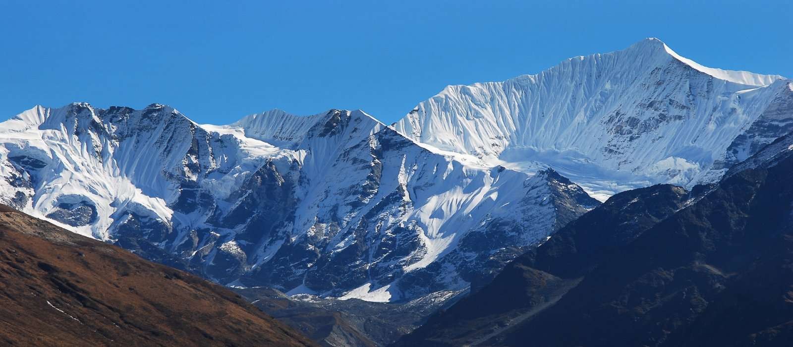 Yala Peak Climbing